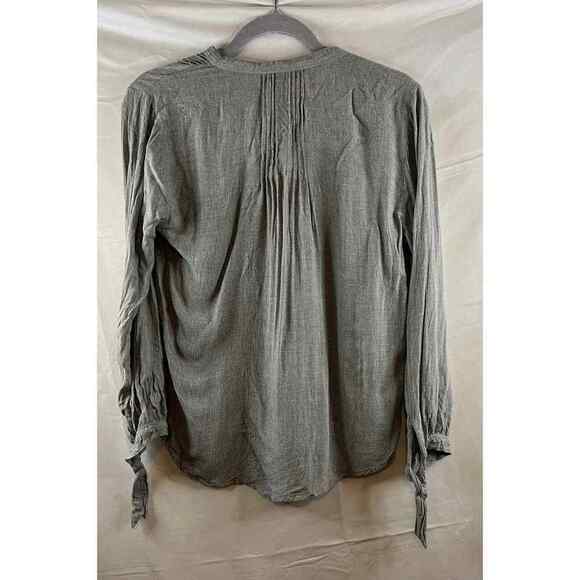 Lucky Brand Women's Grey Blouse Size Petite Small - Picture 3 of 4
